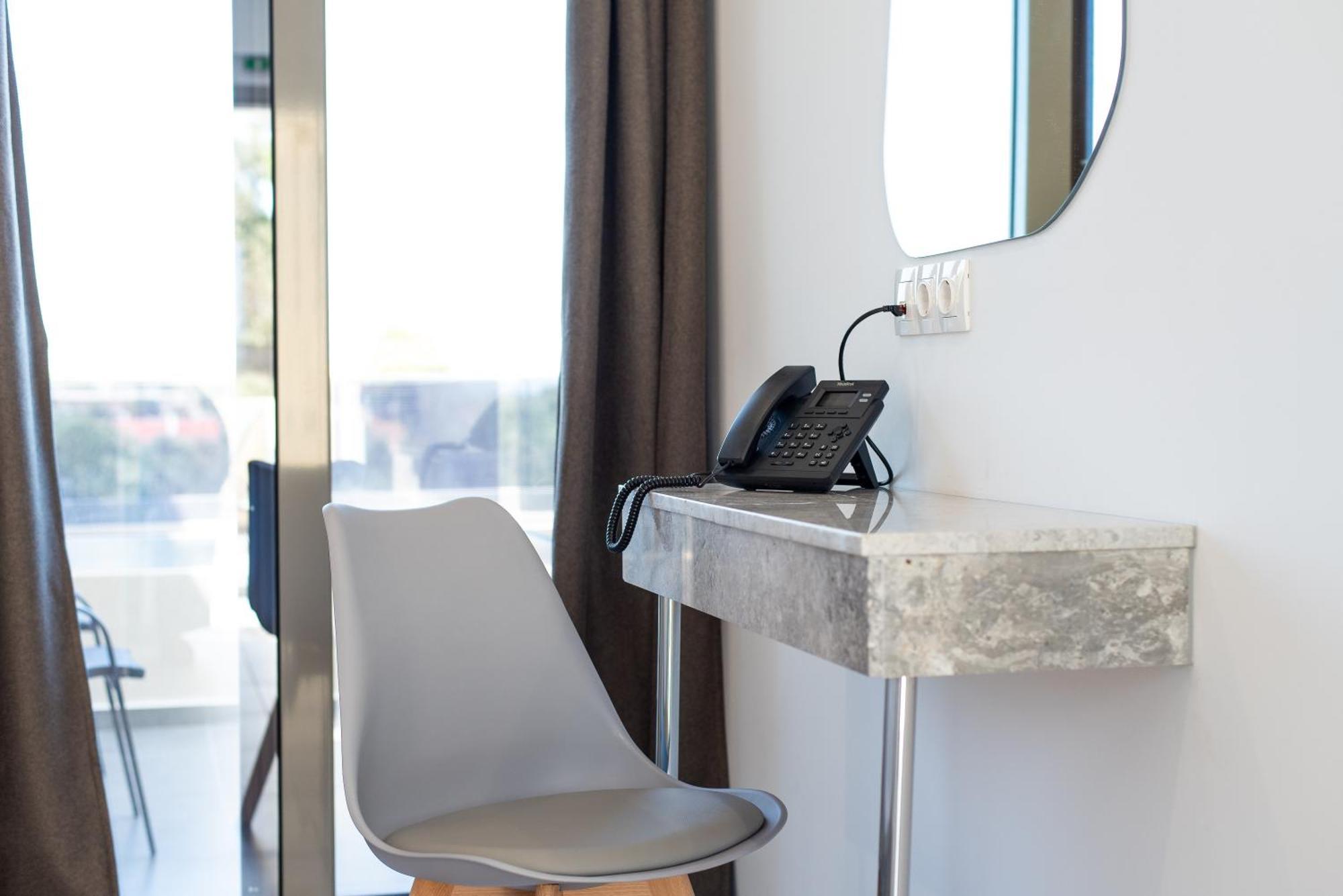 Airscape Hotel Free Shuttle From Athen'S Airport Artemida  Room photo